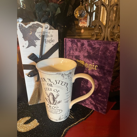 NWOT BUNDLE MAGIC Journal, Spells & Magic Notepad/Pen AND “Eyes Of Frog” Mug - Picture 17 of 17